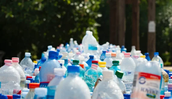 Thumbnail for California’s US$10M bottle deposit grant expands CRV redemption sites with mobile, bag-drop services